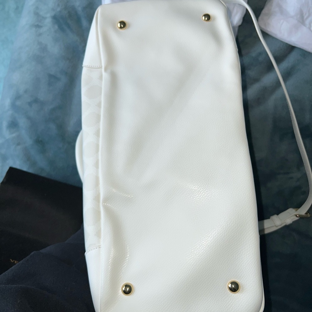 Vera Bradley white leather purse & matching wristlet - Picture 9 of 11